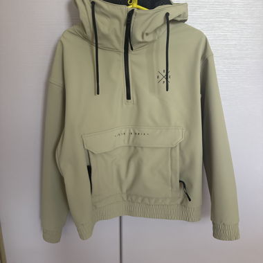 Ski / snowboard jacket