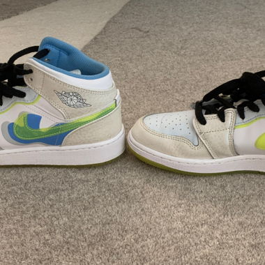 Nike Air Jordan 1 Mid