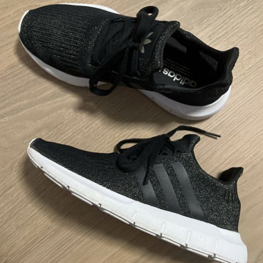 Adidas Sneaker