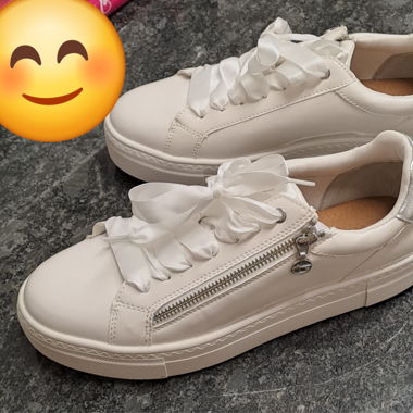 Weisse(Hochzeits) Sneakers