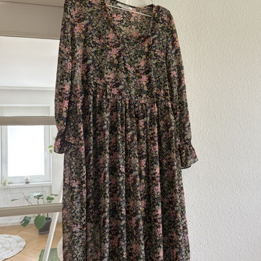Maxikleid mit Blumen
