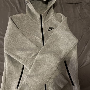 Nike Tech