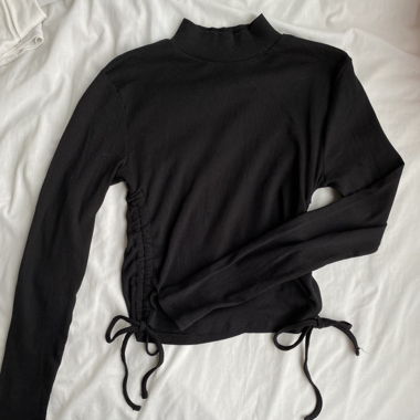 basic crop top, black long-sleeved top