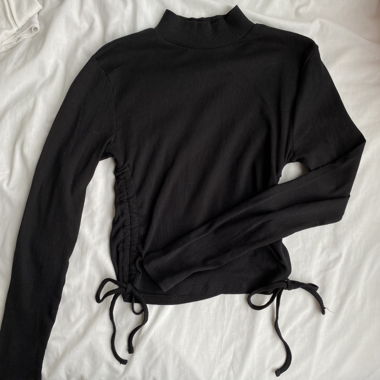 basic crop top, black long-sleeved top