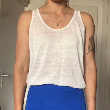Kurzer blauer Rock