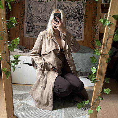 beige long unisex Trenchcoat