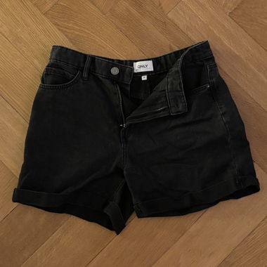 Pantaloncini in jeans neri ONLY XS