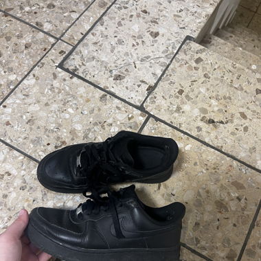 Schwarze Airforce