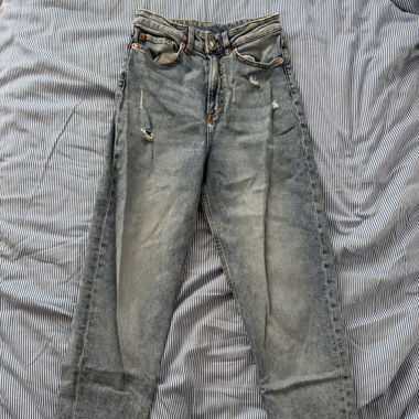 Slightly Ripped Mom Jeans