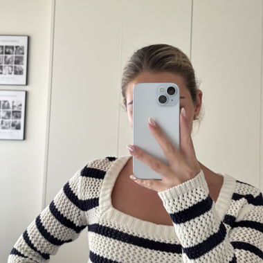 Gestreifter Strickpullover