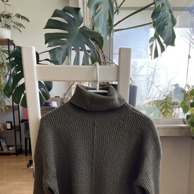 Pulli olivegrün