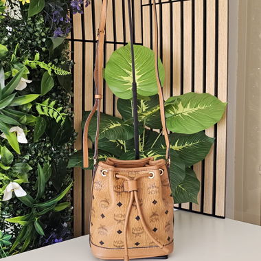 Sac banane MCM