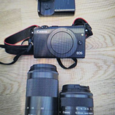 Canon M100 