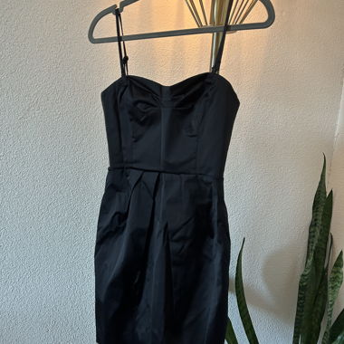 Abito da sera in raso nero Mango Suit