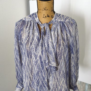 Blusa ZARA con nastro annodabile