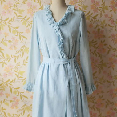 Robe à volants bleu bébé d'origine des années 1960
