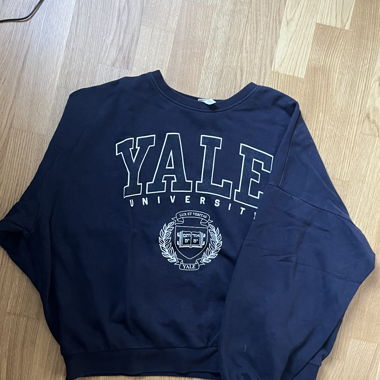Yale Pulli