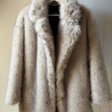 Manteau en fausse fourrure Pull&Bear