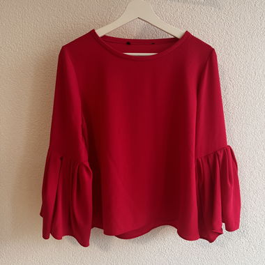Pinke Bluse mit Trompetenärmel