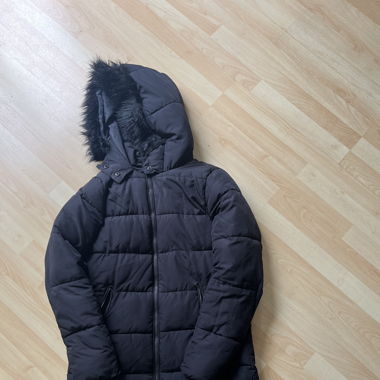 VESTE