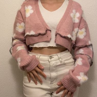 Cardigan Daisy