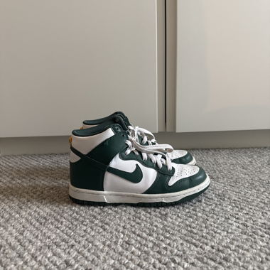Baskets Nike Dunk Mid