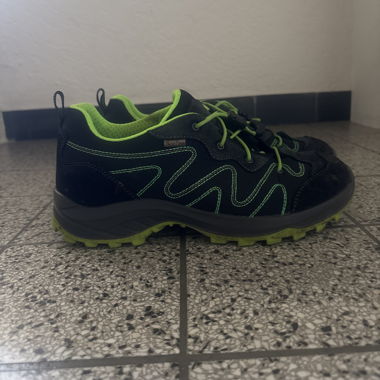 Wanderschuhe schwarz-gruen