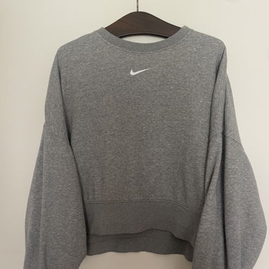 Nike sweater 
