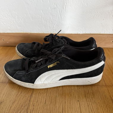 Puma black suede sneakers EU 42