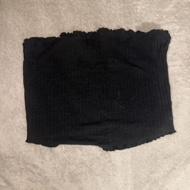 Top nero in maglia