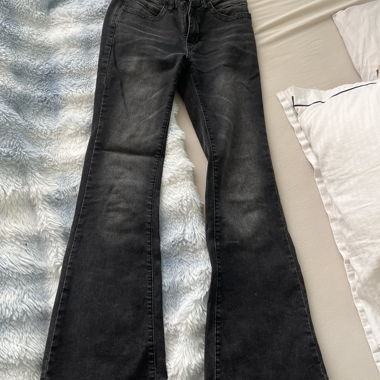 Flared Jeans