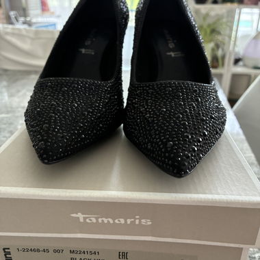Tacchi neri Tamaris T39 per piedi fini