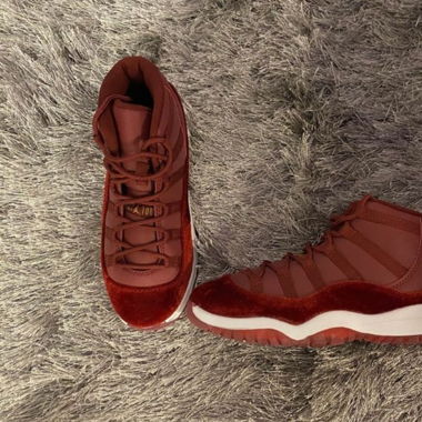 Jordan Sneakers 