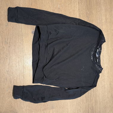 Schwarzes Longsleeve Oberteil