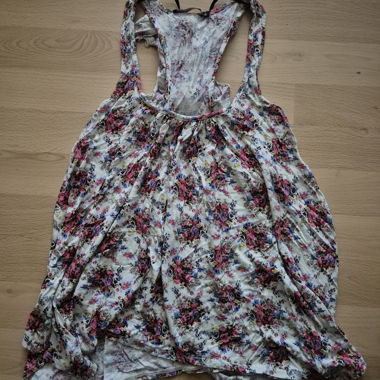 Blumiges Racerback-Top, weit geschnitten