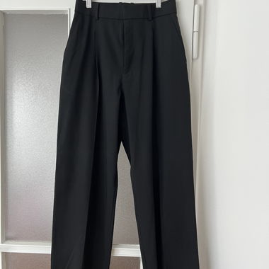 Suit trousers from Uniqlo