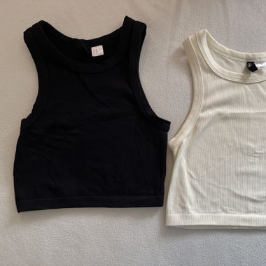 H&m 2 croptop size S and Xs