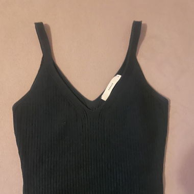 Grünes Top