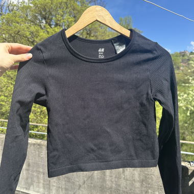H&M Sport Long-Sleeve Shirt Black S