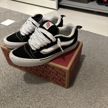 Vans knu skool