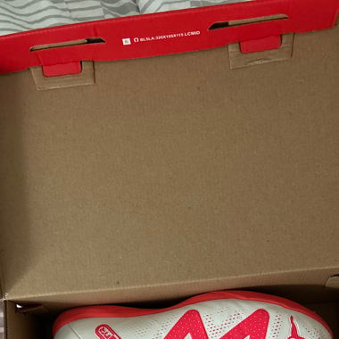 Chaussure de sport taille 42