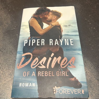 Book Piper Rayne