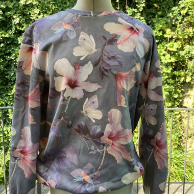 Floral Sweater by Juniqe