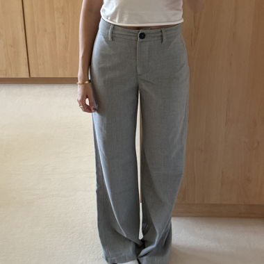 Graue Stoffhose