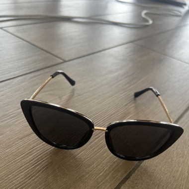 Sonnenbrille ungetragen 