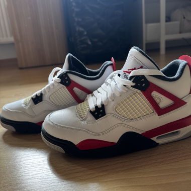 Air Jordan 4 Retro