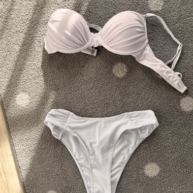 Set bikini bianco
