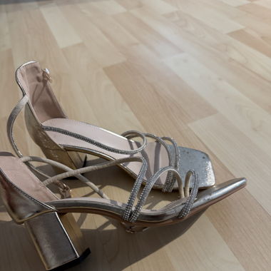  High heels
