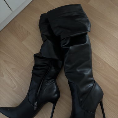 Overknees