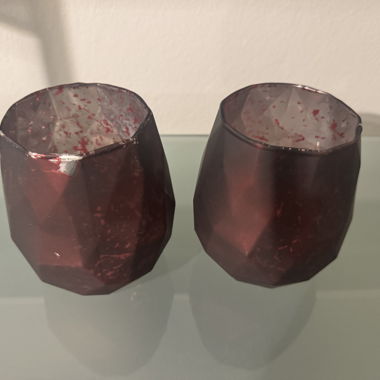 2 red tealight holders